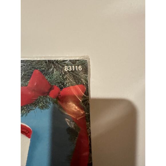 Bucilla "Santa and Snow Babies Felt Applique Stocking Kit 83116 - Picture 2 of 3